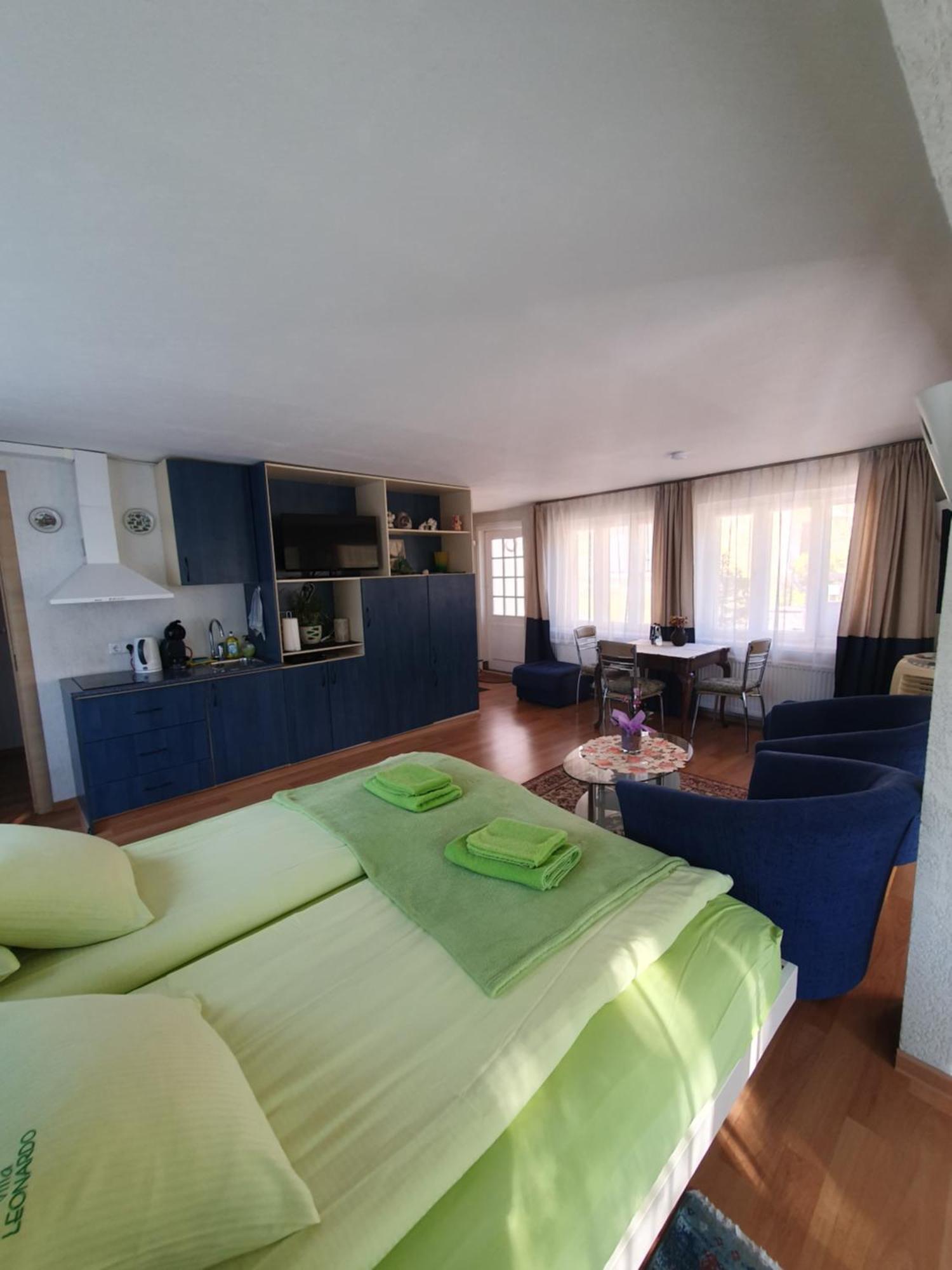 Villa Leonardo Ventspils Exteriör bild