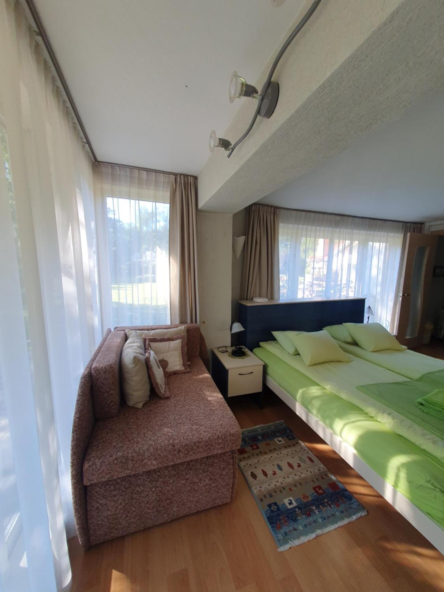 Villa Leonardo Ventspils Exteriör bild